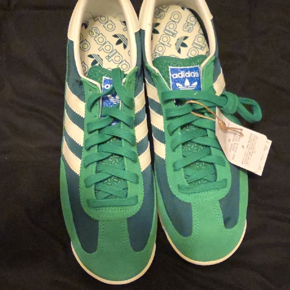 adidas Men’s Green Retro Runner Sneakers with Cream Stripes - Picture 3 of 3